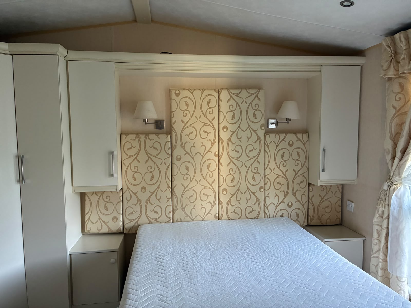 BK Bluebird Senator: Static Caravans for Sale on Holiday Parks, Alwinton, Northumberland Large Image 2