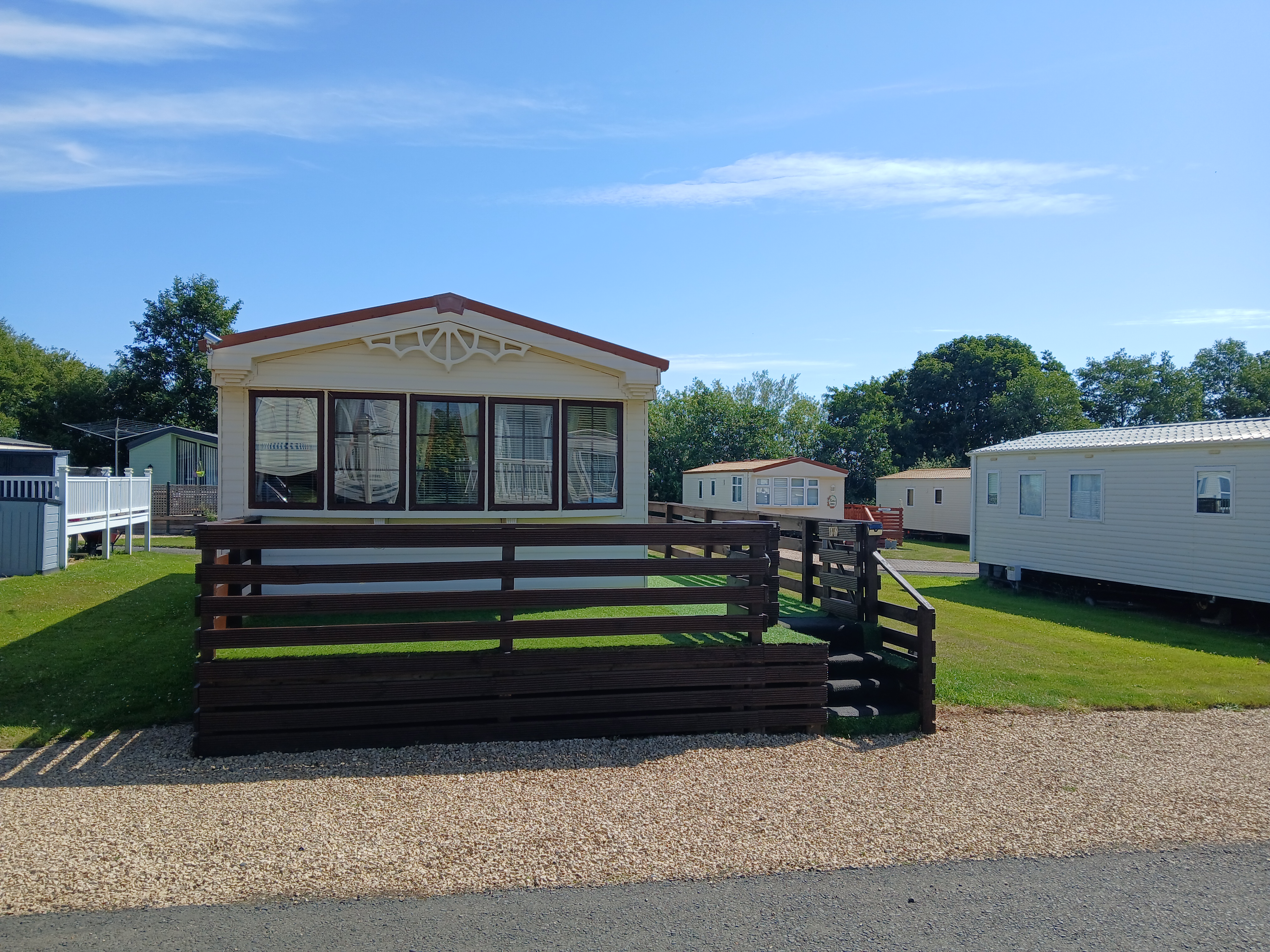 Pre-Owned Willerby Granada 2003 | Adderstone Park Large Image 5