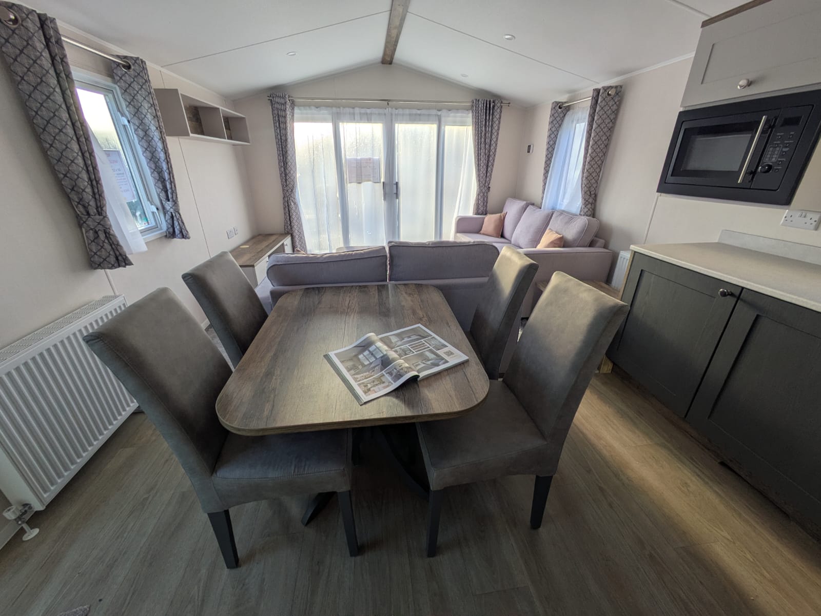 2025 Willerby Green Malton | Ideal Caravans Langley Moor Showground Large Image 5