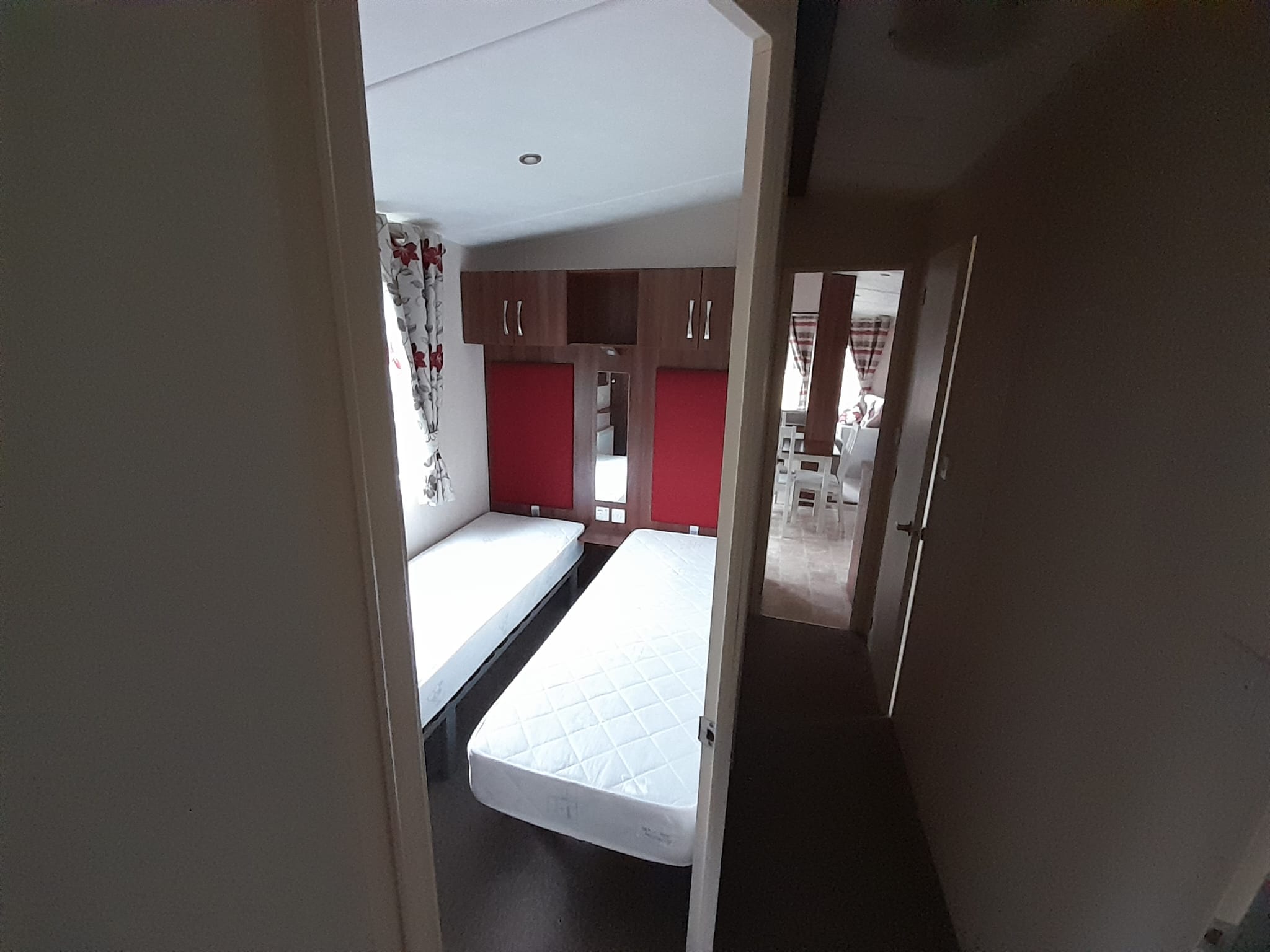 2017 Victory Grovewood 38x12 (2 Bed) | Ideal Caravans Large Image 5