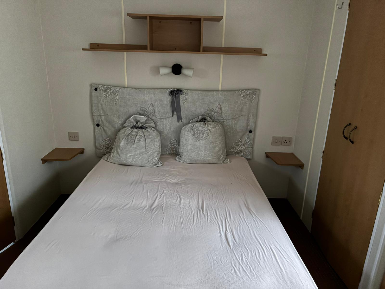 2005 Cosalt Riviera Las Palmas | 2 Bed Caravan at Seldom Seen Park Large Image 1