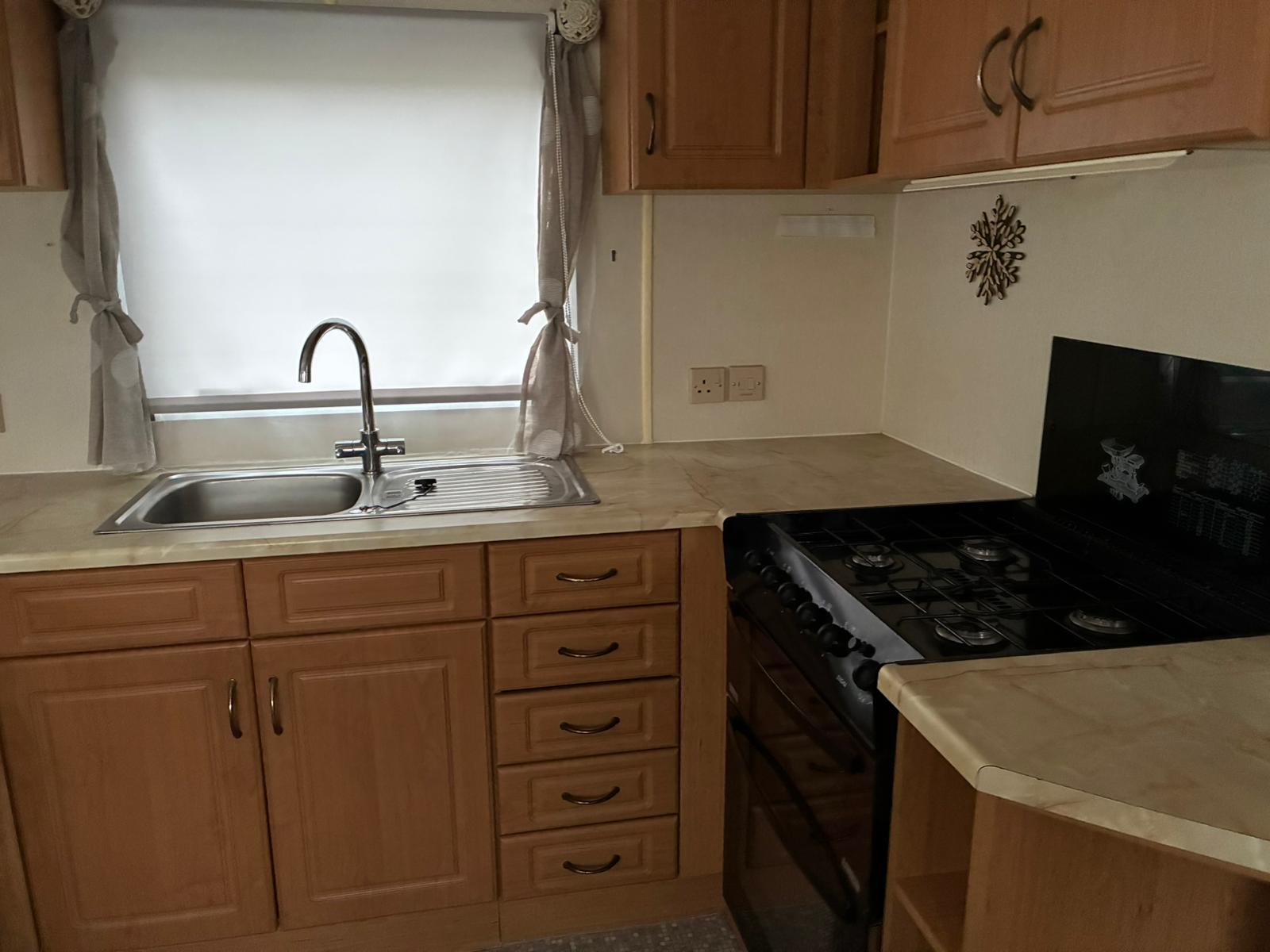 2005 Cosalt Riviera Las Palmas | 2 Bed Caravan at Seldom Seen Park Large Image 2