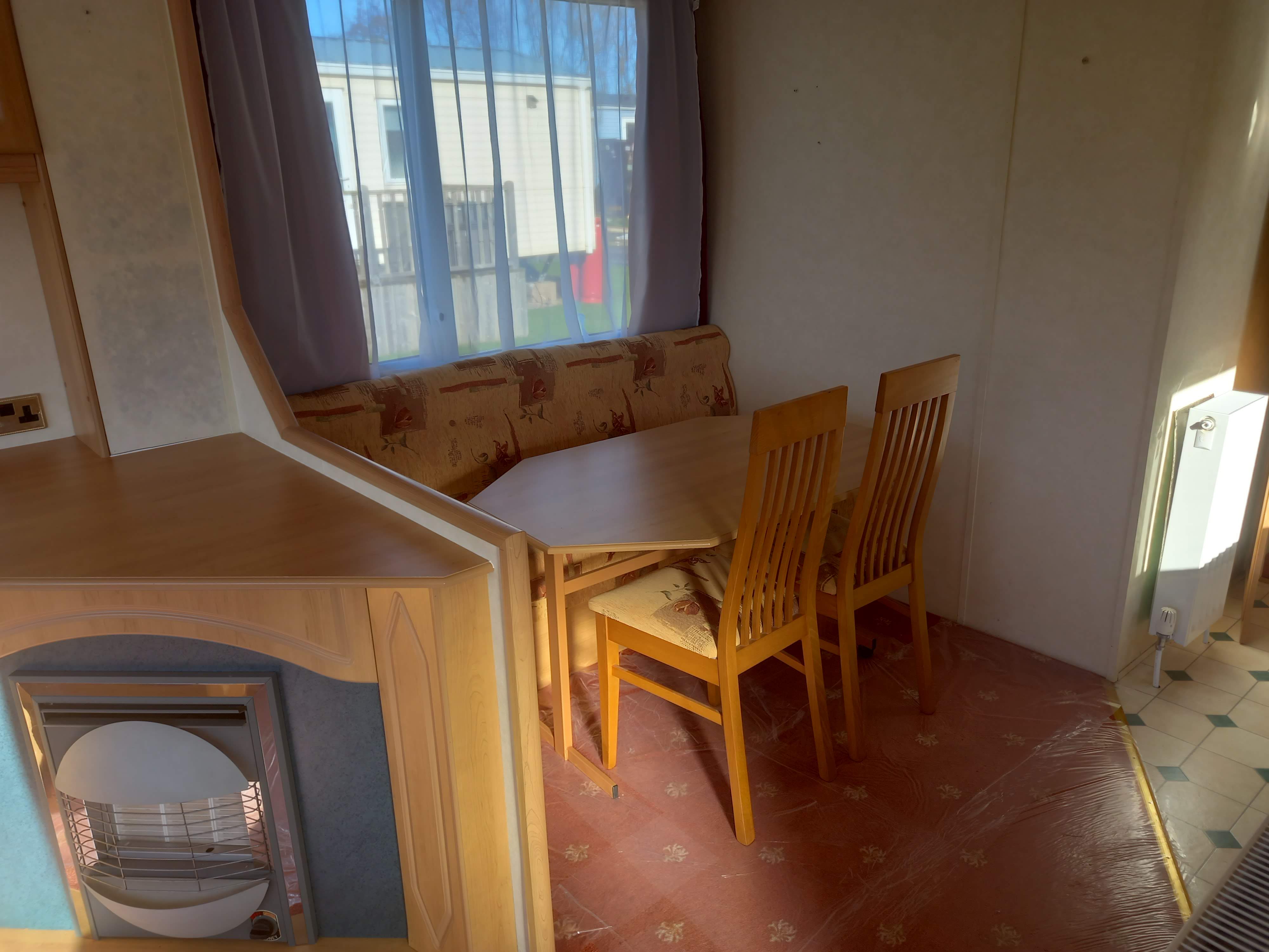 2004 Carnaby Freestyle 35x12 2 Bed | £9,995 | Ideal Caravans Large Image 3