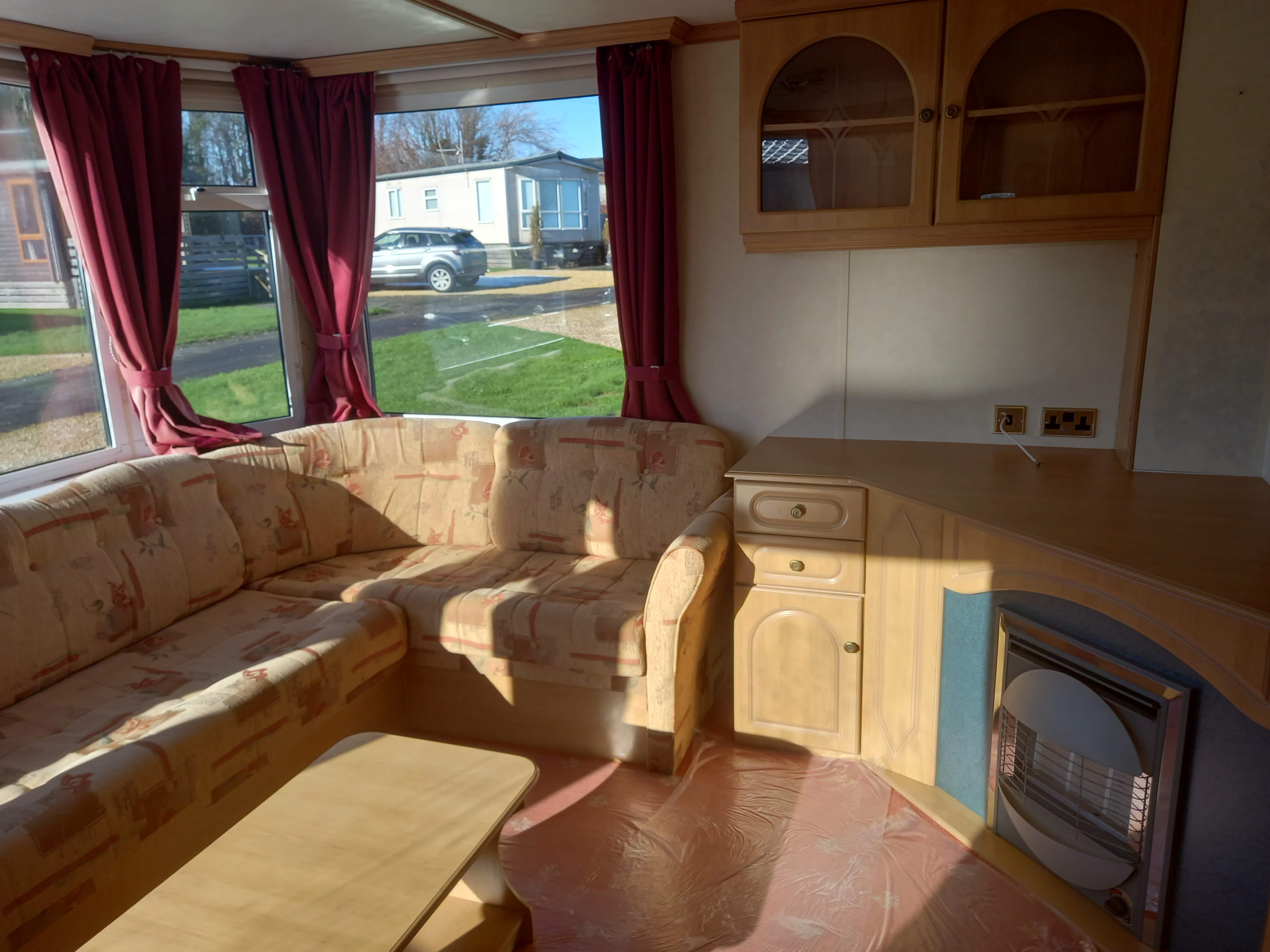 2004 Carnaby Freestyle 35x12 2 Bed | £9,995 | Ideal Caravans Large Image 4