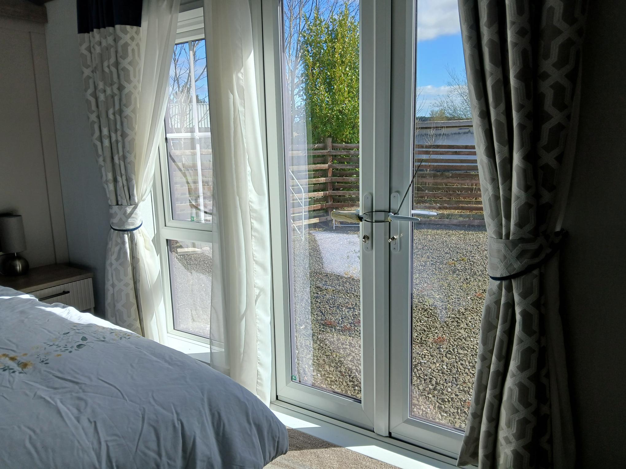 2026 Willerby Vogue Lodge 43x14 2 Bed Luxury Static Caravan | Adderstone Showground Large Image 5