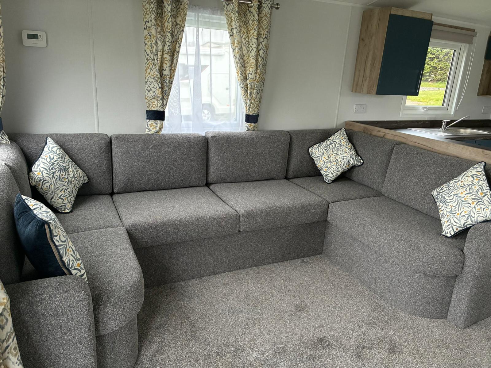 2026 Willerby Ashford for Sale at Hexham Racecourse Holiday Park Large Image 4