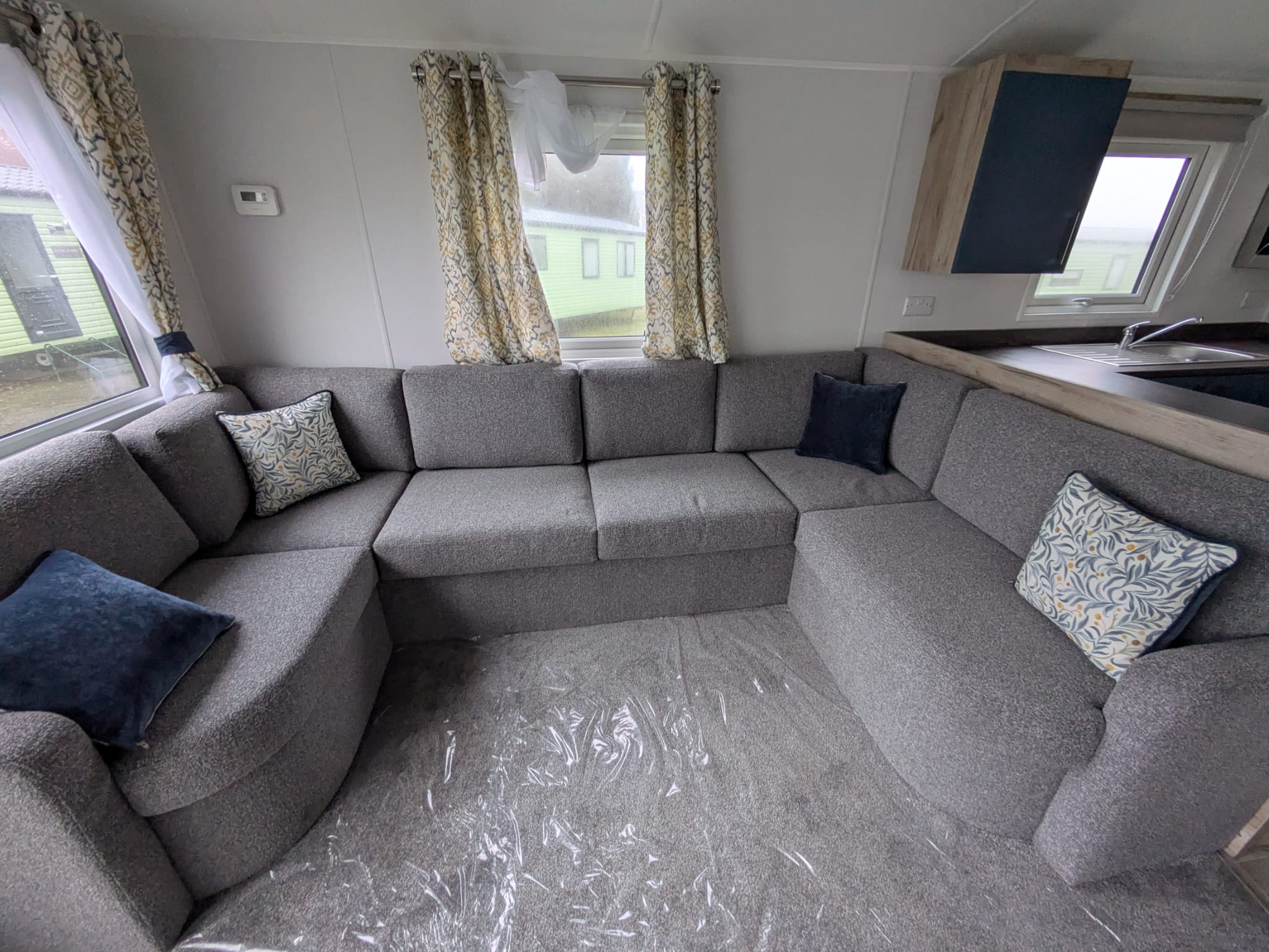 2026 Willerby Ashford | Jet Miners Inn | Ideal Caravans Large Image 1