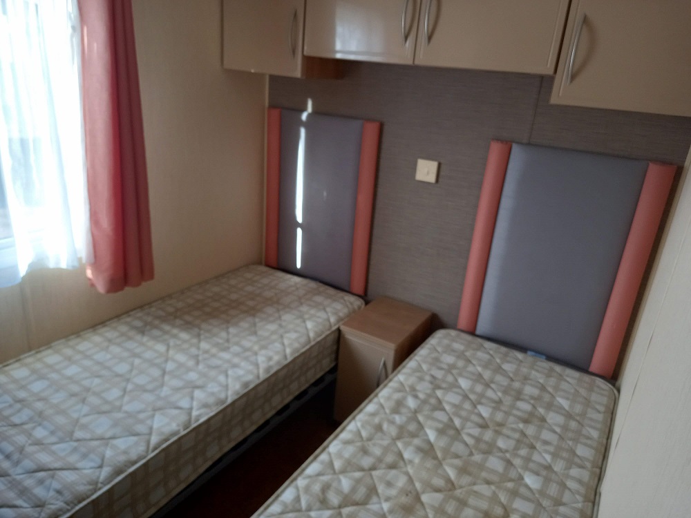 2011 Willerby Granada | Ideal Caravans Adderstone Image 4