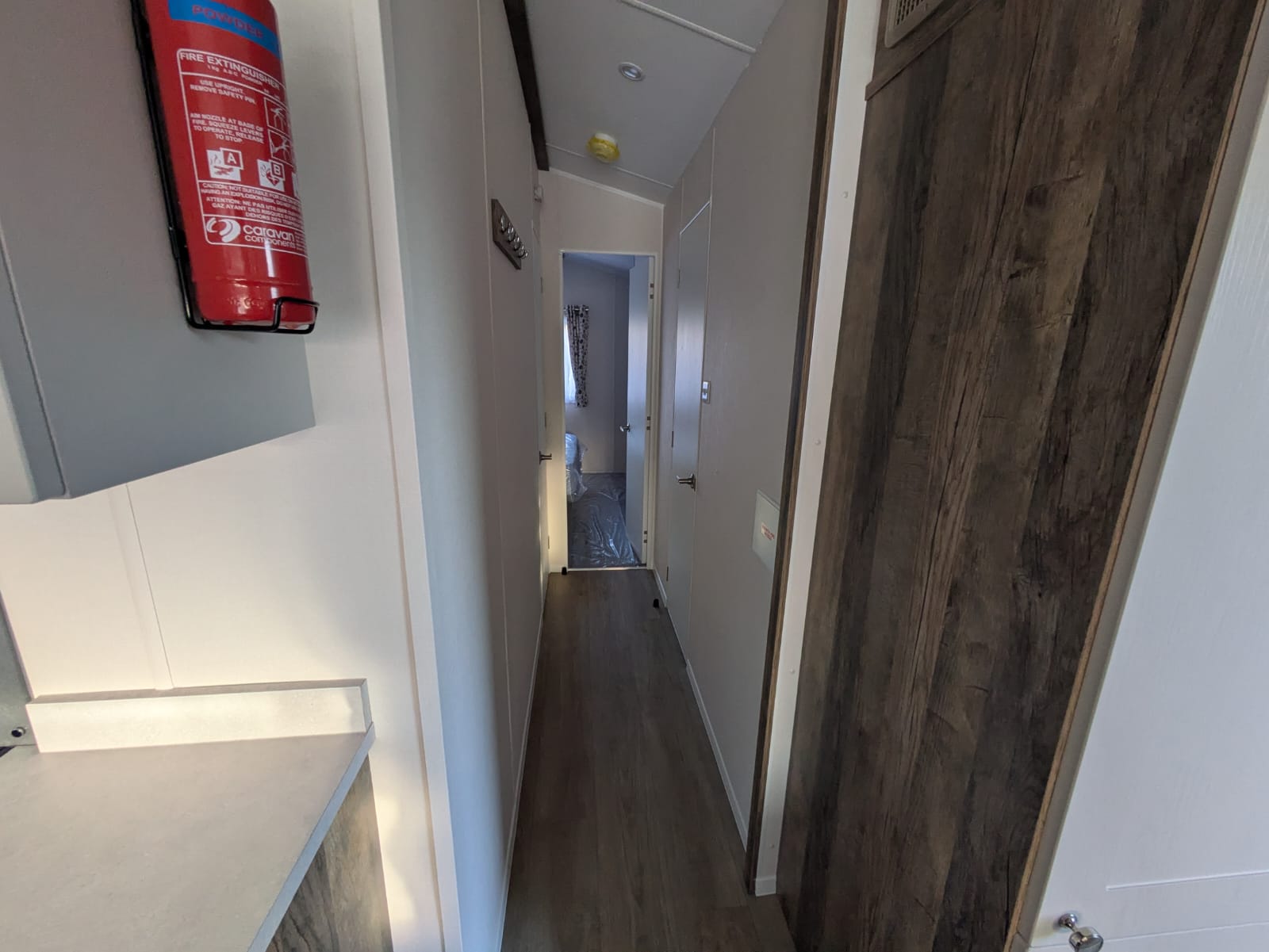 2025 Willerby Green Malton | Ideal Caravans Langley Moor Showground Image 5