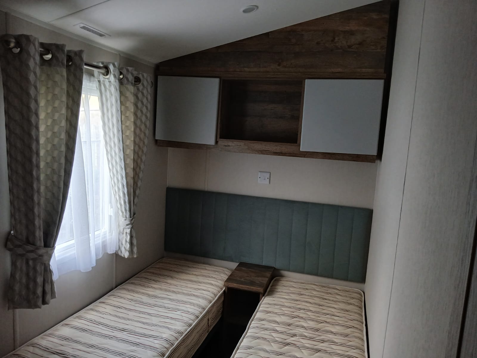 Pre-Owned 2022 Willerby Brookwood 36x12 | Ideal Caravans Durham Image 3