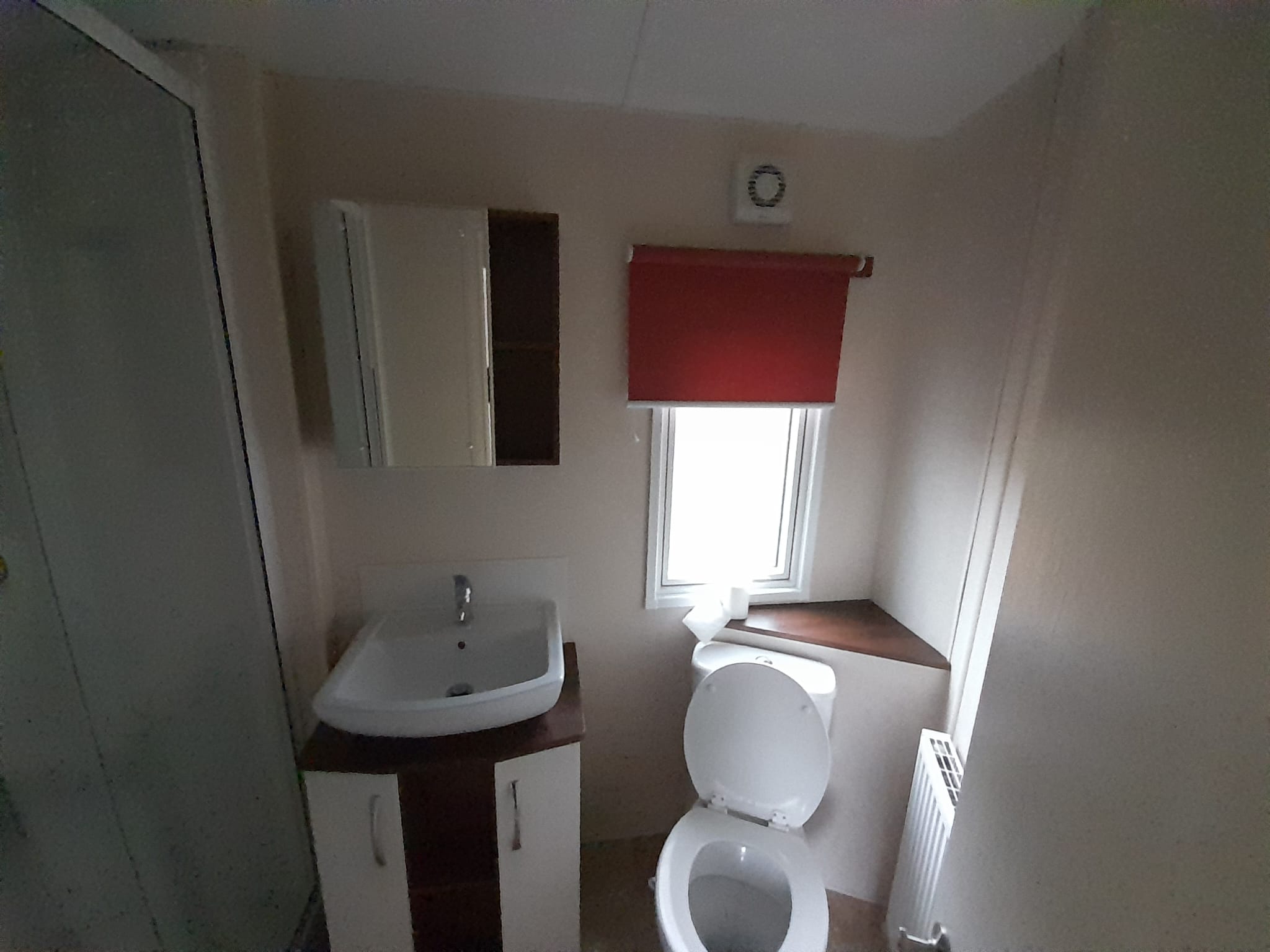 2017 Victory Grovewood 38x12 (2 Bed) | Ideal Caravans Image 5