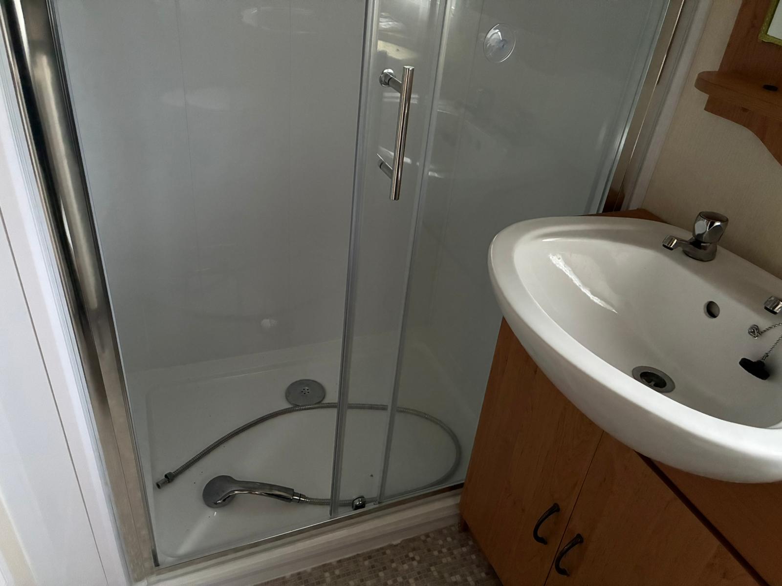 2005 Cosalt Riviera Las Palmas | 2 Bed Caravan at Seldom Seen Park Image 3