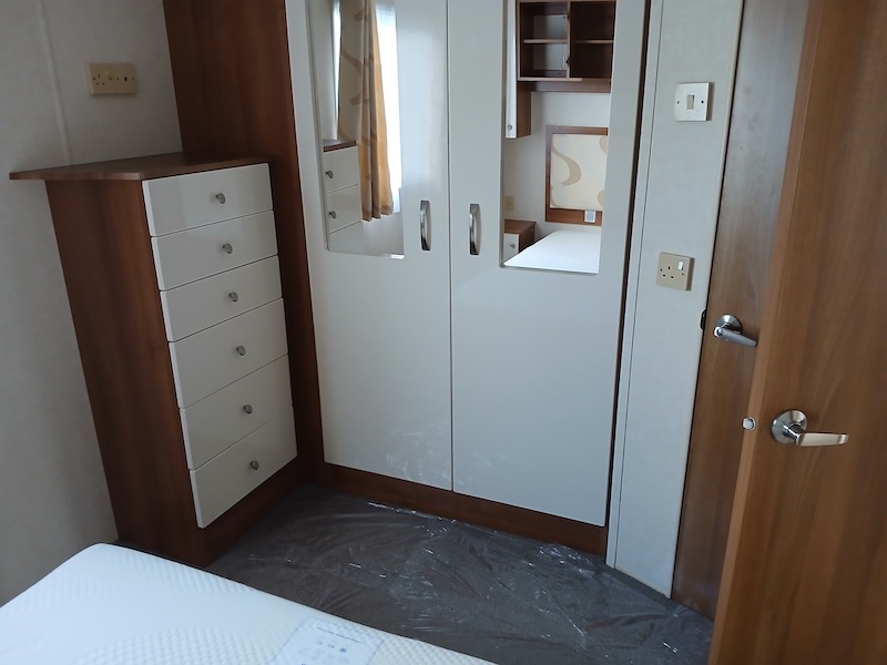 2012 Willerby Isis 35x12 2 Bed Holiday Home for Sale at Ideal Caravans Image 1