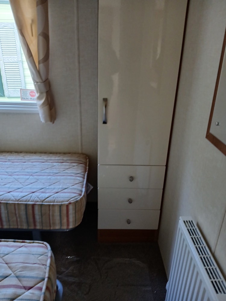 2012 Willerby Isis 35x12 2 Bed Holiday Home for Sale at Ideal Caravans Image 2