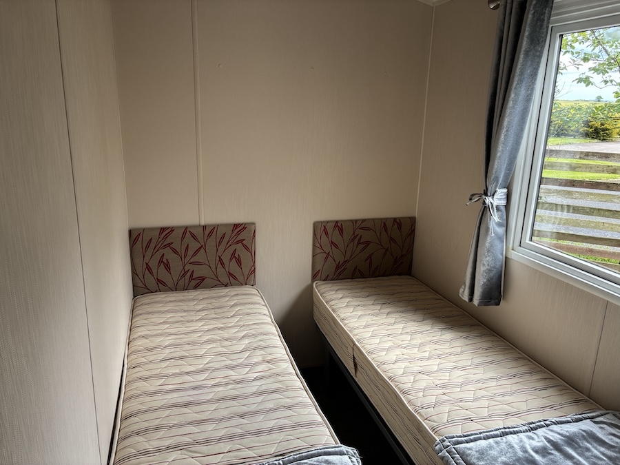 Temporary Accommodation Caravan | 2014 Willerby Vacation 3 Bed For Sale Image 2