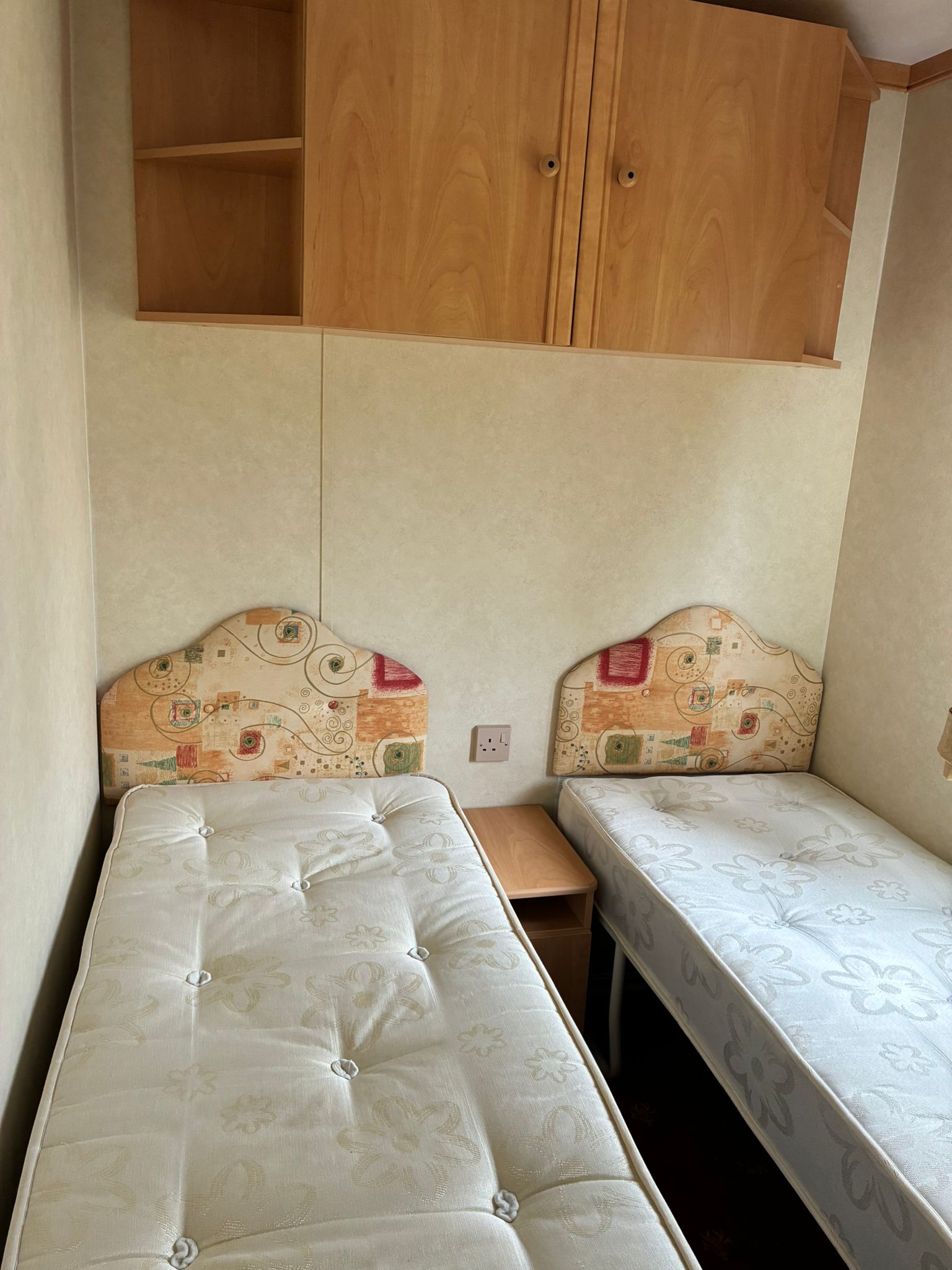 2004 Carnaby Freestyle 35x12 2 Bed for Sale | Adderstone C.P | Ideal Caravans Image 2